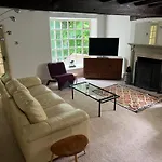 The Exclusive 6 Bedroom Farm House, Markington Incl Heated Pool And The Richmond Hill One Bedroom * Ingerthorpe