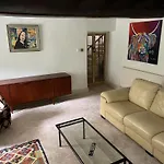 The Exclusive 6 Bedroom Farm House, Markington Incl Heated Pool And The Richmond Hill One Bedroom