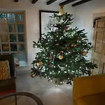 The Exclusive 6 Bedroom Farm House, Markington Incl Heated Pool And The Richmond Hill One Bedroom Casa vacanze Ingerthorpe