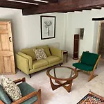 The Exclusive 6 Bedroom Farm House, Markington Incl Heated Pool And The Richmond Hill One Bedroom Ingerthorpe