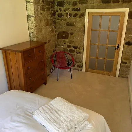 The Exclusive 6 Bedroom Farm House, Markington Incl Heated Pool And The Richmond Hill One Bedroom Дом отдыха