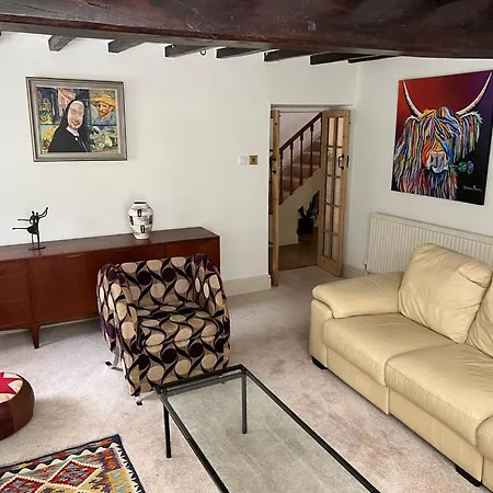 Дом отдыха The Exclusive 6 Bedroom Farm House, Markington Incl Heated Pool And The Richmond Hill One Bedroom Ingerthorpe