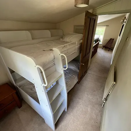 The Exclusive 6 Bedroom Farm House, Markington Incl Heated Pool And The Richmond Hill One Bedroom *