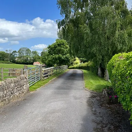 The Exclusive 6 Bedroom Farm House, Markington Incl Heated Pool And The Richmond Hill One Bedroom Дом отдыха *