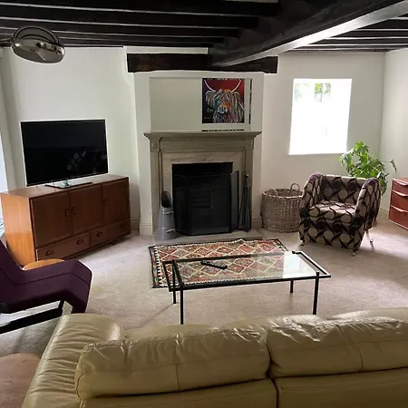 The Exclusive 6 Bedroom Farm House, Markington Incl Heated Pool And The Richmond Hill One Bedroom Ingerthorpe