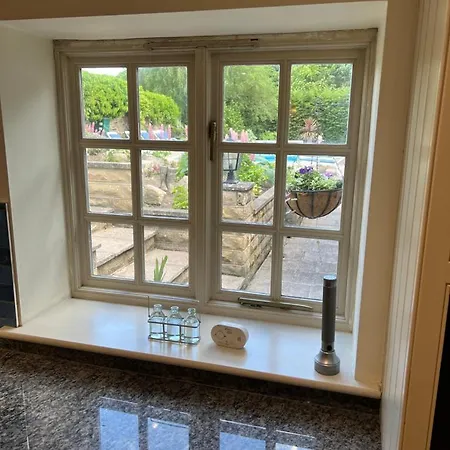 Holiday home Richmond Hill Cottages, Exclusive 6 Bedroom Farm House, Markington With Heated Pool *