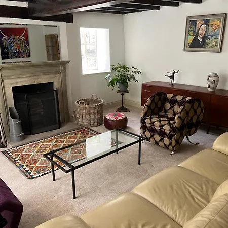The Exclusive 6 Bedroom Farm House, Markington Incl Heated Pool And The Richmond Hill One Bedroom Дом отдыха