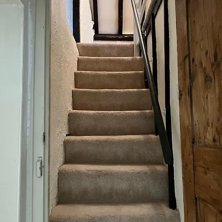 Дом отдыха The Exclusive 6 Bedroom Farm House, Markington Incl Heated Pool And The Richmond Hill One Bedroom Ingerthorpe