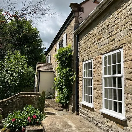 Дом отдыха The Exclusive 6 Bedroom Farm House, Markington Incl Heated Pool And The Richmond Hill One Bedroom Ingerthorpe