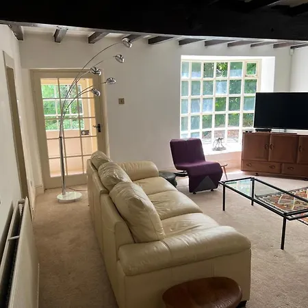 The Exclusive 6 Bedroom Farm House, Markington Incl Heated Pool And The Richmond Hill One Bedroom Дом отдыха