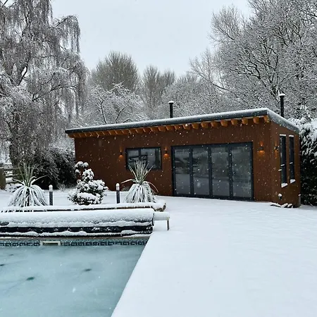 The Exclusive 6 Bedroom Farm House, Markington Incl Heated Pool And The Richmond Hill One Bedroom * Ingerthorpe