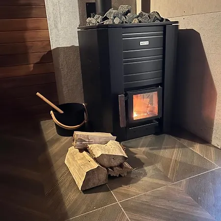 Richmond Hill Cottages, Exclusive 6 Bedroom Farm House, Markington With Heated Pool *