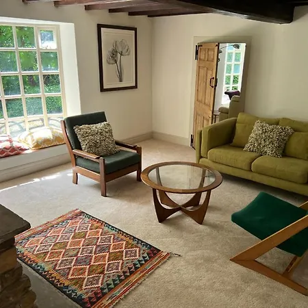 Richmond Hill Cottages, Exclusive 6 Bedroom Farm House, Markington With Heated Pool *