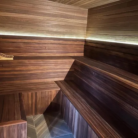 Prázdninový dům Richmond Hill Cottages, Exclusive 6 Bedroom Farm House, Markington With Heated Pool Ingerthorpe